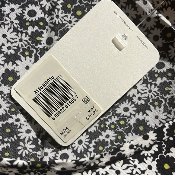 Brand new Levi’s blouse - Picture 4 of 9